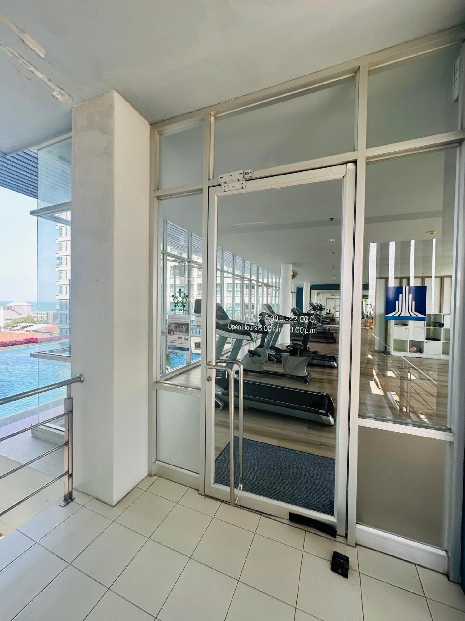 Seaview Beach Room Lumpini-Pool And Gym Face To Ocean Джомтьєн-Біч Екстер'єр фото
