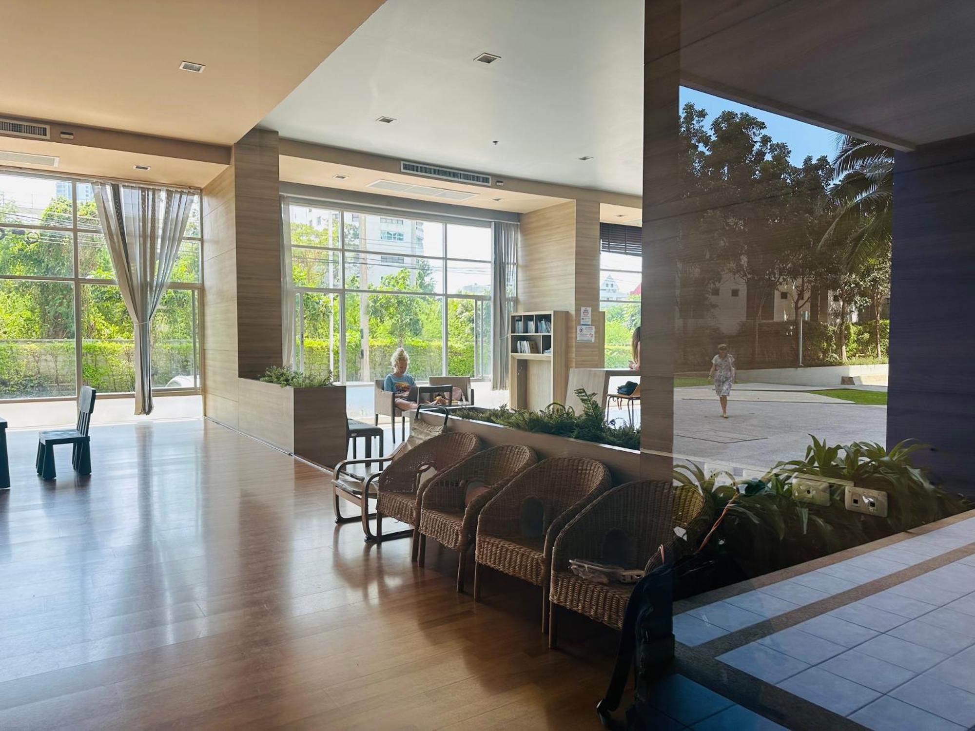 Seaview Beach Room Lumpini-Pool And Gym Face To Ocean Джомтьєн-Біч Екстер'єр фото