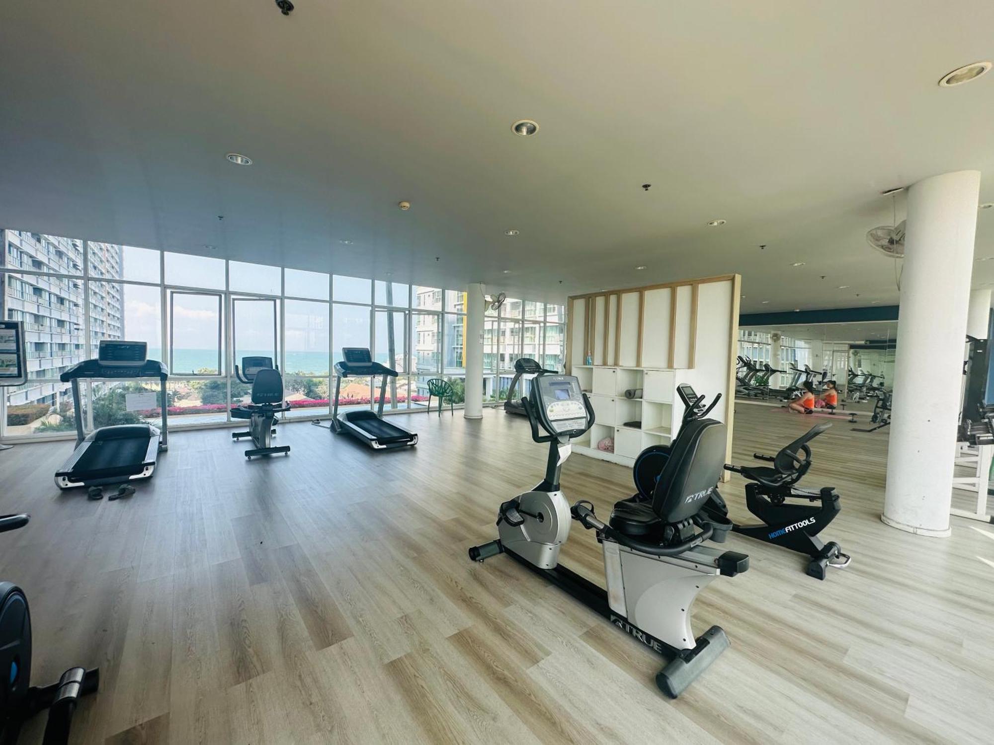 Seaview Beach Room Lumpini-Pool And Gym Face To Ocean Джомтьєн-Біч Екстер'єр фото