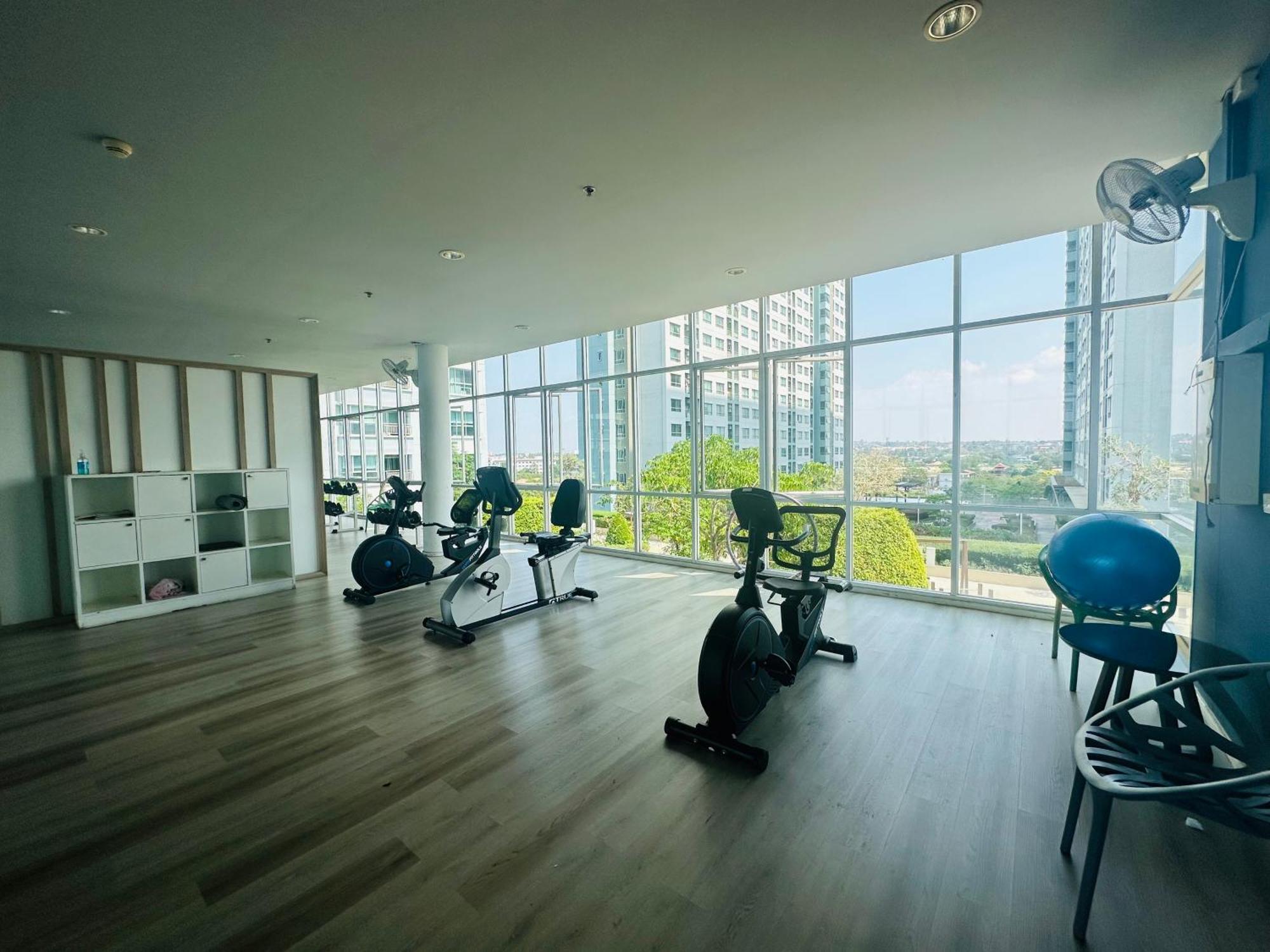 Seaview Beach Room Lumpini-Pool And Gym Face To Ocean Джомтьєн-Біч Екстер'єр фото