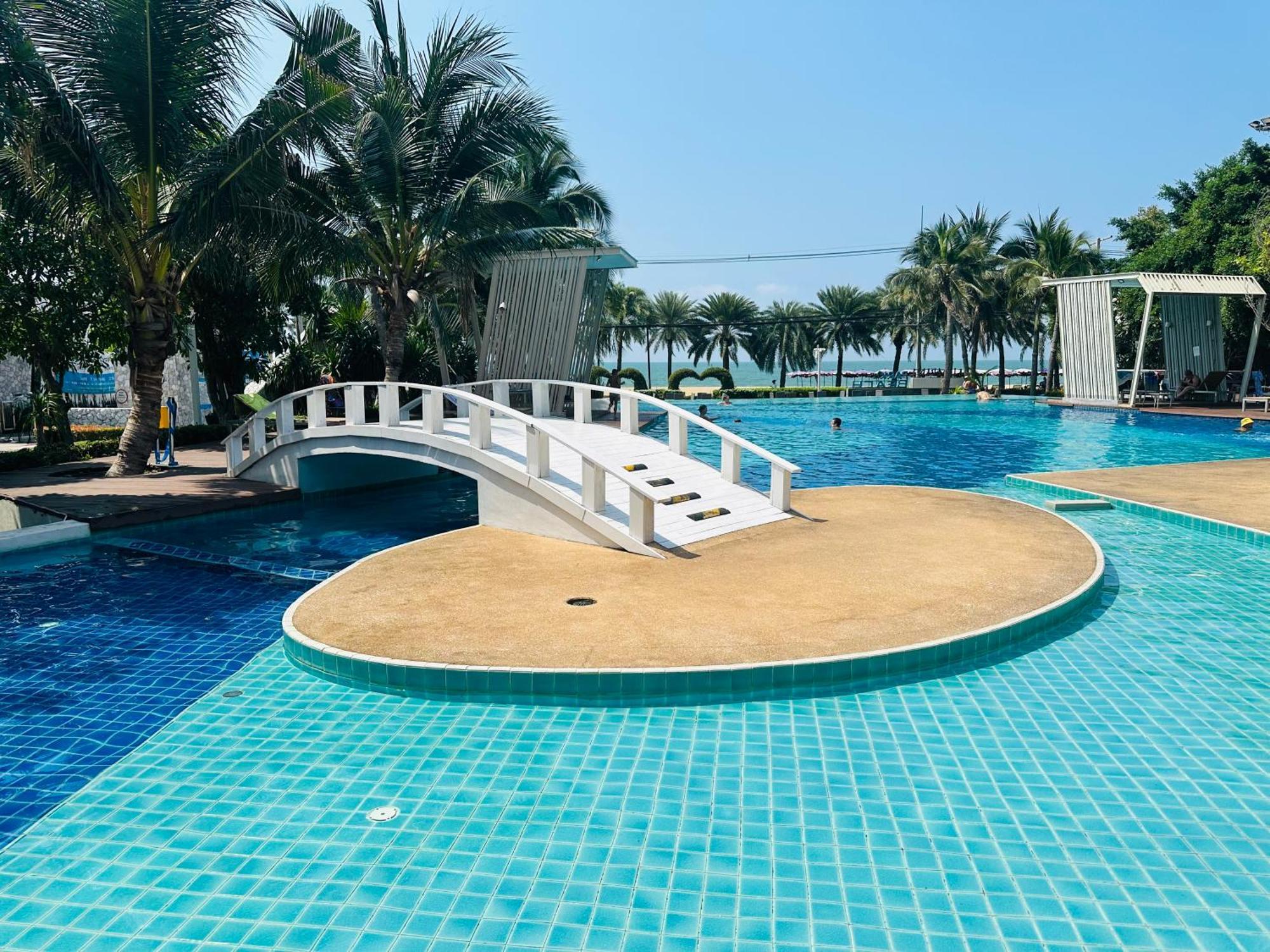 Seaview Beach Room Lumpini-Pool And Gym Face To Ocean Джомтьєн-Біч Екстер'єр фото