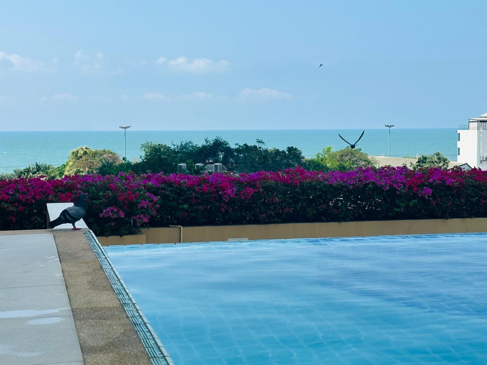 Seaview Beach Room Lumpini-Pool And Gym Face To Ocean Джомтьєн-Біч Екстер'єр фото